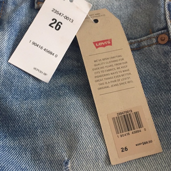 New Levi’s High Rise Wedgie Short - Picture 5 of 8